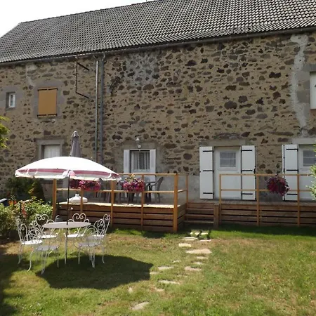Maison De Charme Proche Super-lioran Avec Jardin, Terrasse Et Parking Privatif - Fr-1-742-39 * Albepierre-Bredons