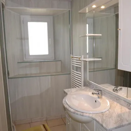 Maison De Charme Proche Super-lioran Avec Jardin, Terrasse Et Parking Privatif - Fr-1-742-39 Feriehus *