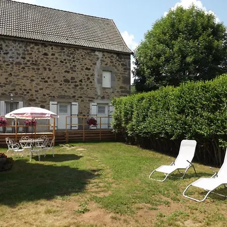 Maison De Charme Proche Super-lioran Avec Jardin, Terrasse Et Parking Privatif - Fr-1-742-39 * Albepierre-Bredons