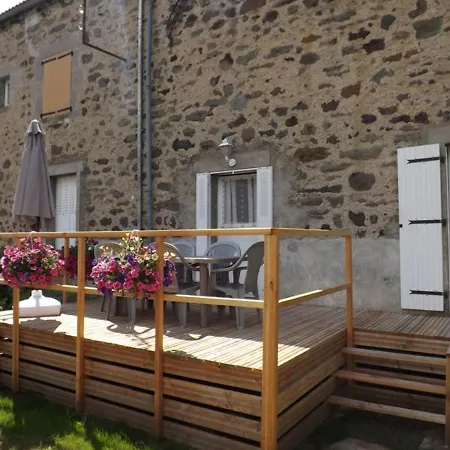 Holiday home Maison De Charme Proche Super-lioran Avec Jardin, Terrasse Et Parking Privatif - Fr-1-742-39 *