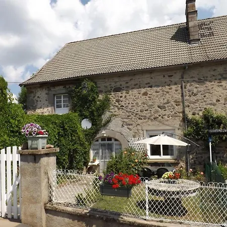 Maison De Charme Proche Super-lioran Avec Jardin, Terrasse Et Parking Privatif - Fr-1-742-39 Feriehus *