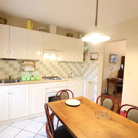 Maison De Charme Proche Super-lioran Avec Jardin, Terrasse Et Parking Privatif - Fr-1-742-39 Feriehus *