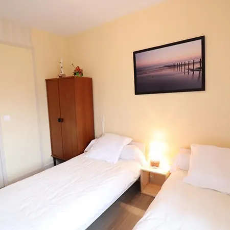 Maison De Charme Proche Super-lioran Avec Jardin, Terrasse Et Parking Privatif - Fr-1-742-39 *